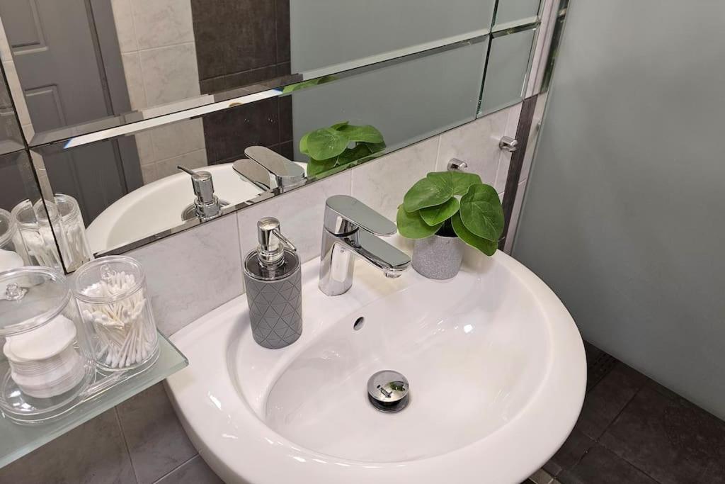 Artistico Two-Bedroom Apartment In Kolonaki Atenas Exterior foto